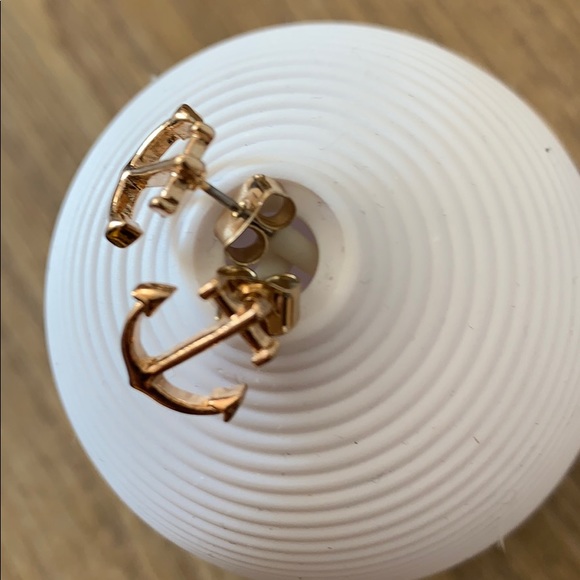 Gold anchor earrings - Picture 2 of 2